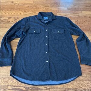 Tailor Byrd "The Sweatshirt" size large‎ blue button up shirt